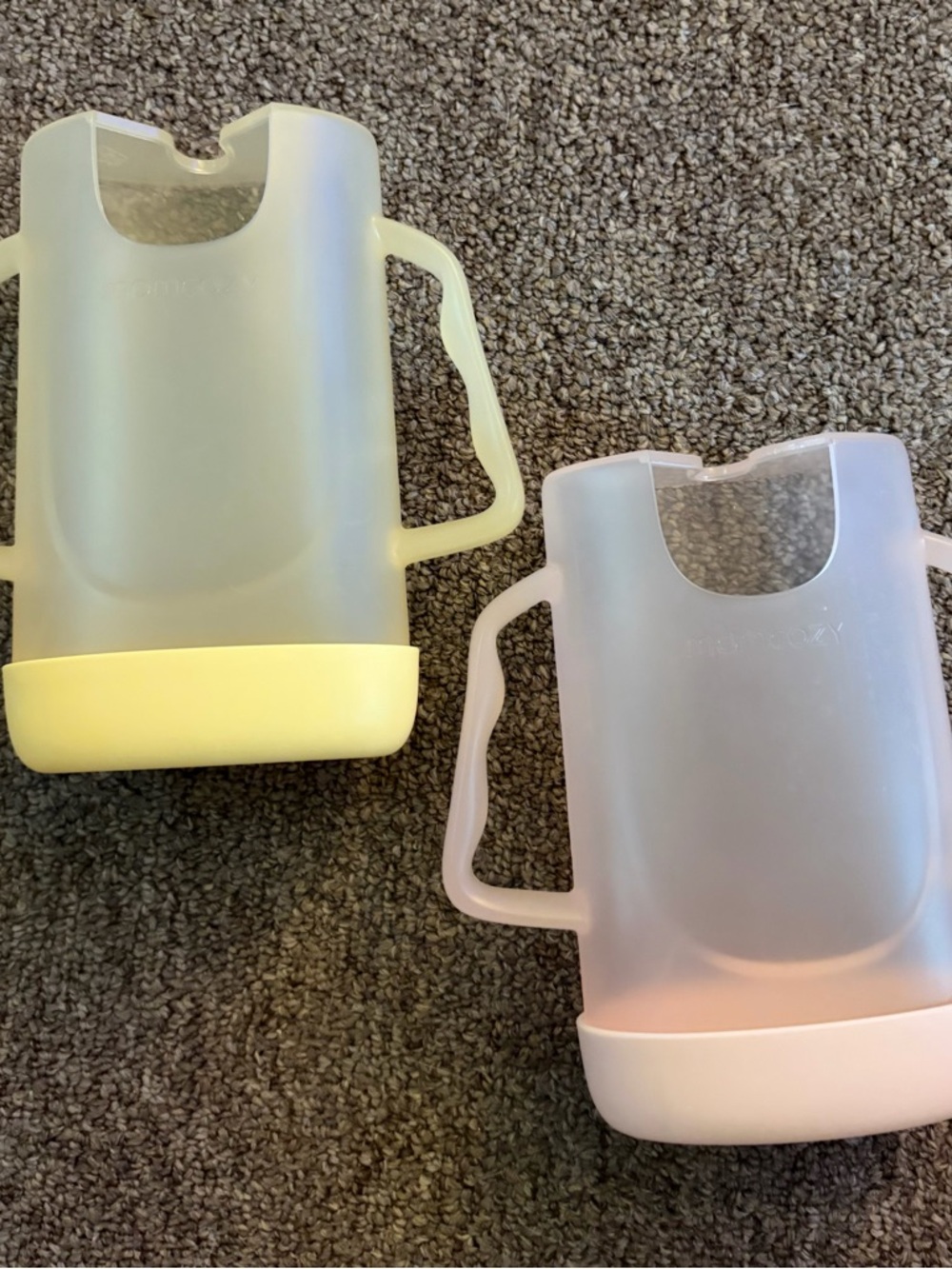 x2 Momcozy Baby Squeeze Pouch Holders with Easy-Grip Handle (Yellow & Pink)